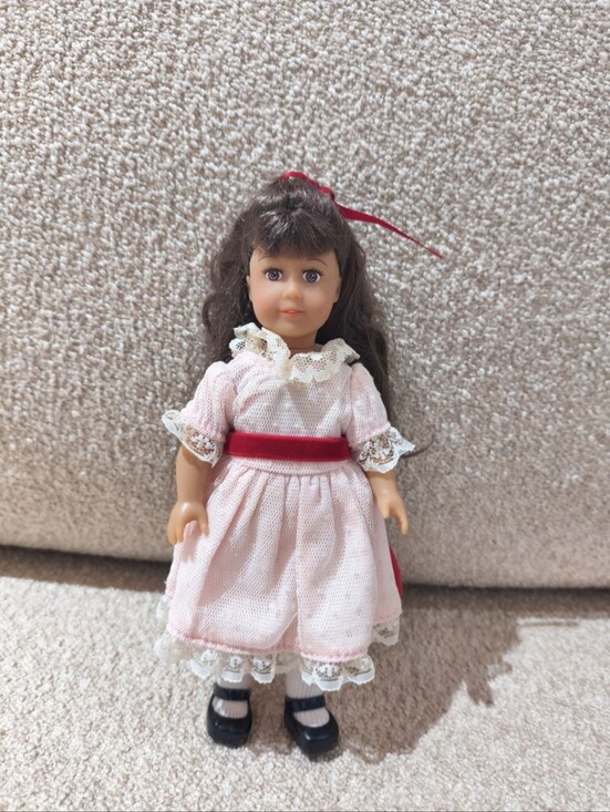 American Girl Other - American Girl "Samantha Parkington" Mini Doll